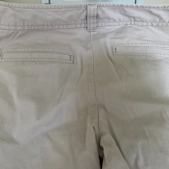 Tan cotton capris - Picture 9 of 10